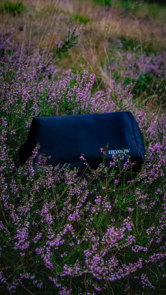 Type ● Matte PU Toiletryaccessory case ● Black - White